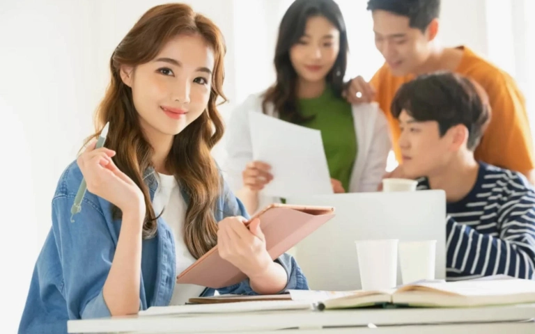Giải đáp chi tiết Fresher là gì và tác động đến doanh nghiệp