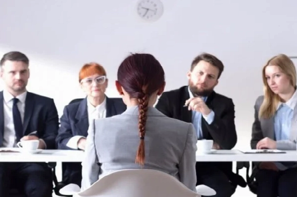 Giải đáp chi tiết khái niệm deal là gì trong kinh tế và đời sống